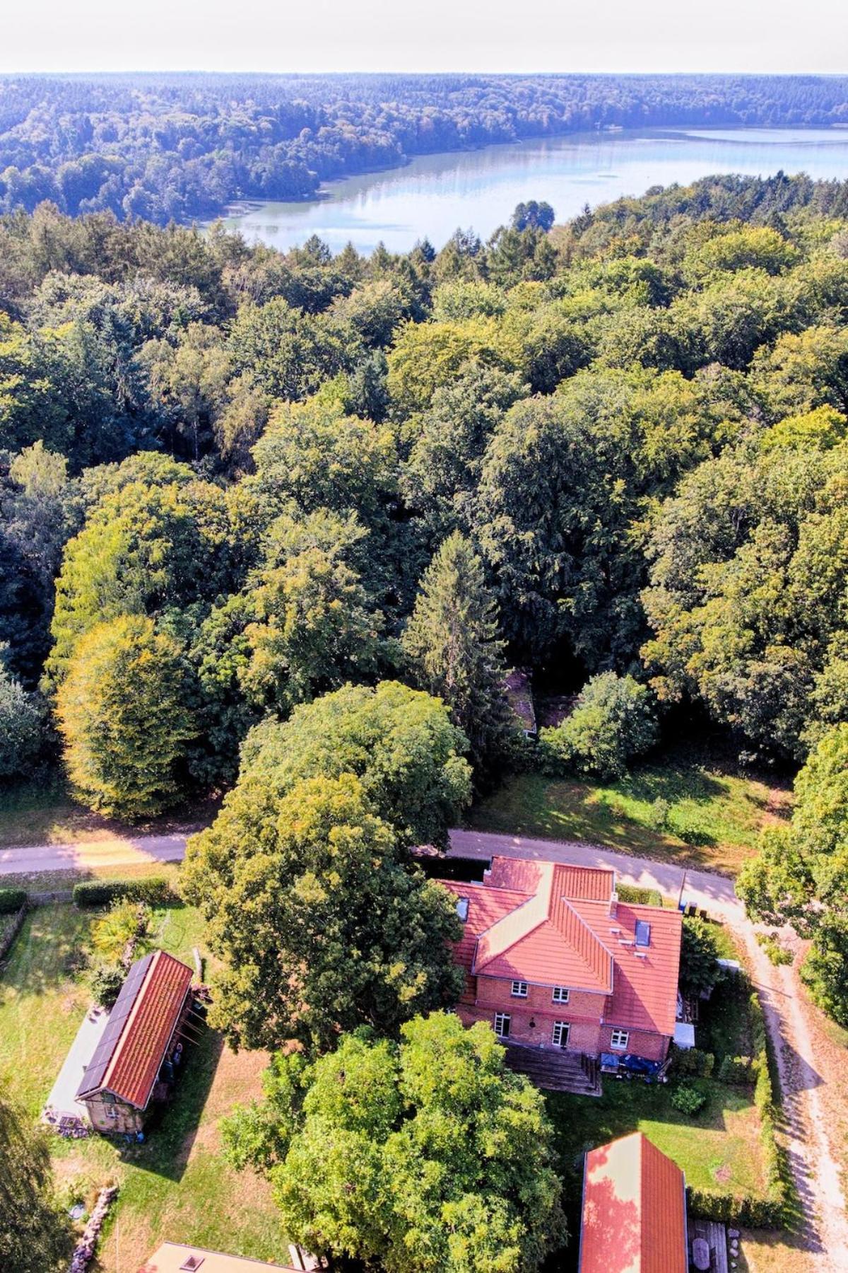 Wald- Und Seeidyll Im Historischen Forsthaus Neuruppin Exterior photo